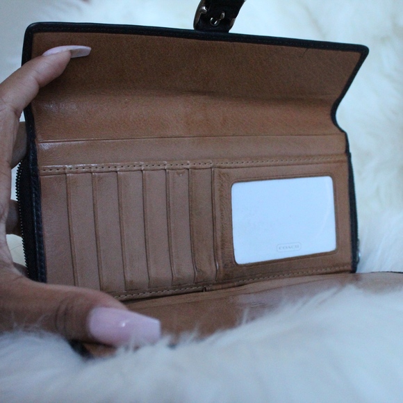 Coach wallet - Picture 2 of 4